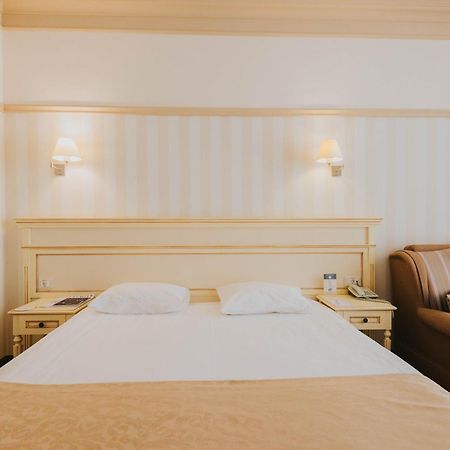 Premier Geneva Hotel オデッサ エクステリア 写真