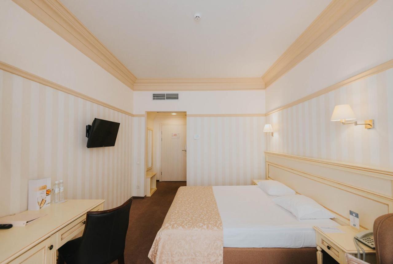 Premier Geneva Hotel オデッサ エクステリア 写真