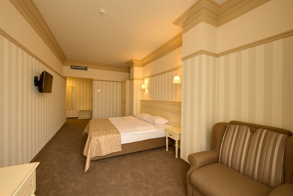 Premier Geneva Hotel オデッサ エクステリア 写真